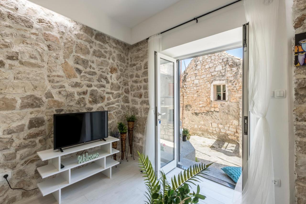 Luxury Apartments Skalinada Near Beaches, Tisno - Dalmatia Exterior foto